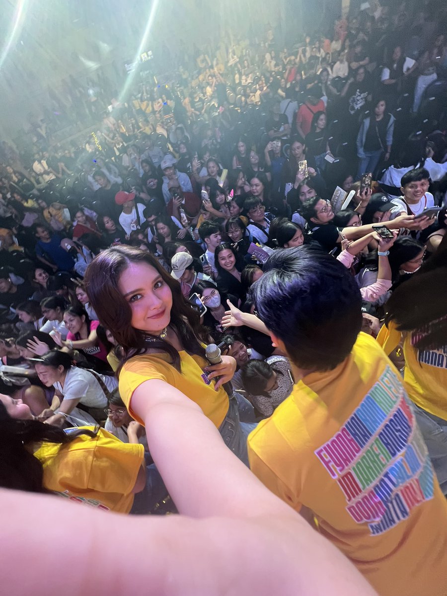 JarReseOFC's tweet photo. Berries selfie with #JarRese 🍓

okay lang nakatalikod ka @jarrenglorious, sige lang next time na ‘yung naka face ka sa camera with @thrs_vllmr 😌 https://t.co/gyo3rp6YMz