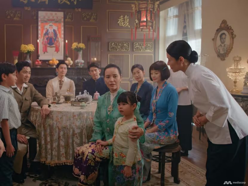 psunster's tweet photo. Sigh. Not only the nyonyas in Emerald Hill speak mandarin, so do their ma jies? 

Both quite unlikely. Might as well do the show in English

#emeraldhill #littlenyonya https://t.co/VrY7dlNOvx
