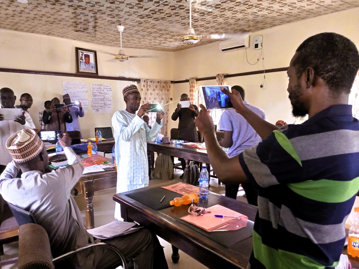 The Sasakawa Africa Association (SAA) Nigeria communication team conducted training for agricultural extension workers in Lafia, Nasarawa State, and Gombe State from March 25 to April 3, funded by the <a href="/NipponZaidan/">日本財団</a>  
1/2