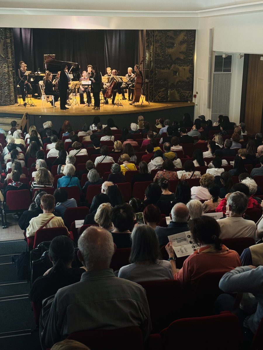 Mairie du 9e Paris (@mairie9paris) on Twitter photo 🎶 Concert printanier à la Mairie du 9e avec le <a href="/PMOrchest/">Paris Mozart Orchestra</a> ! Moment unique alliant musique et poésie autour de l’eau, source de vie et d’inspiration. Un récit d’Erik Orsenna, mis en musique par Orlando Bass, interprété par Victoire Du Bois. <a href="/dburkli/">Delphine Bürkli</a> <a href="/CourNicolas/">Nicolas Cour</a> <a href="/clairegibault/">Claire Gibault</a> 🎶 Concert printanier à la Mairie du 9e avec le <a href="/PMOrchest/">Paris Mozart Orchestra</a> ! Moment unique alliant musique et poésie autour de l’eau, source de vie et d’inspiration. Un récit d’Erik Orsenna, mis en musique par Orlando Bass, interprété par Victoire Du Bois. <a href="/dburkli/">Delphine Bürkli</a> <a href="/CourNicolas/">Nicolas Cour</a> <a href="/clairegibault/">Claire Gibault</a>