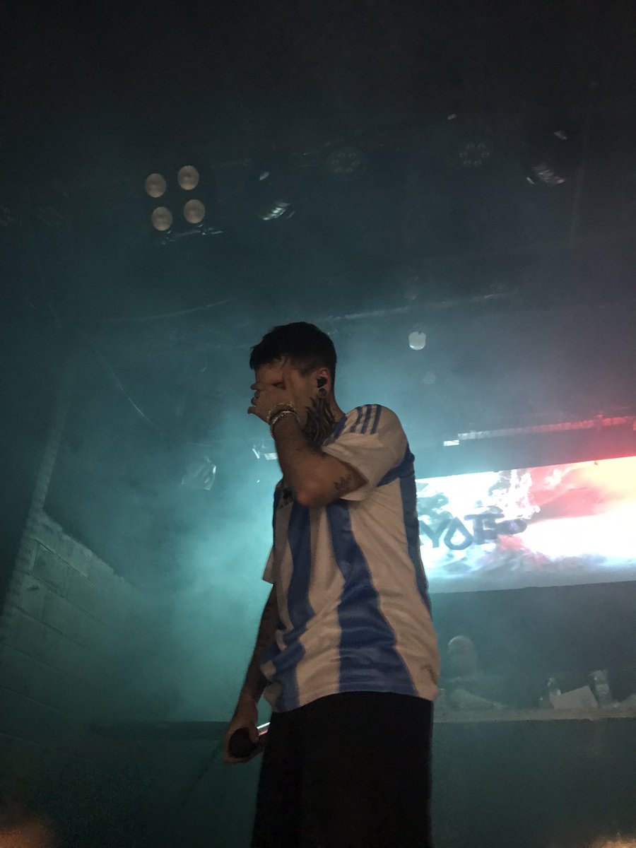 Maiuss4's tweet photo. La mejor semana de mi vida y el mejor día de mi vida. Gracias KYOTTO por cumplir mi sueño desde mis 13 años, la comunidad es hermosa y conocí gente que jamas pensé conocer. Muchísimas gracias por todo 💕🌼 https://t.co/h2zSdNvGz1