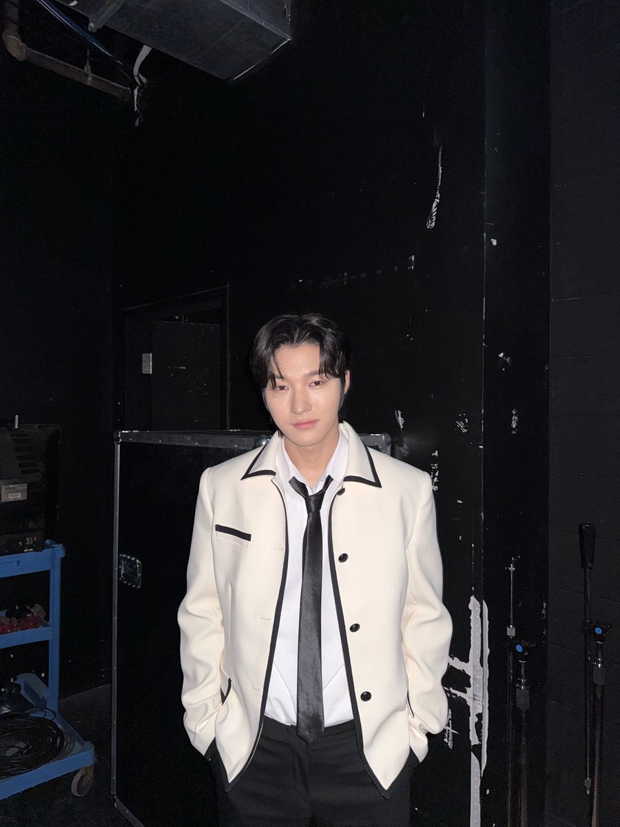 250405 🐱💭📸 [10:28AM CDT]

thank you!! i love you so much! thank you for always cherishing and caring for me, who is lacking!! i cherish you too!! ❤️❤️ i’ll keep showing you many good things in the future ❤️❤️