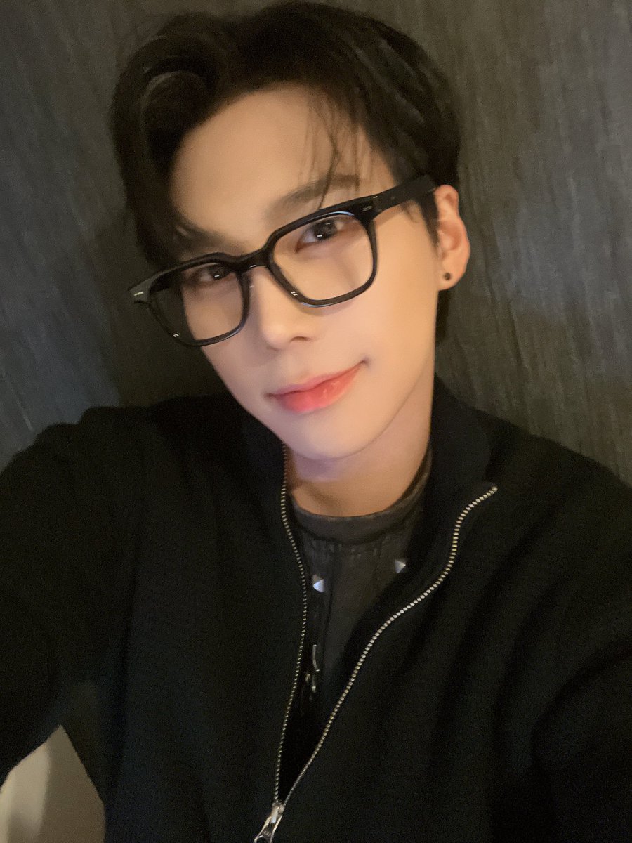 BAE173_member's tweet photo. [#준서]

幸せな一日

#BAE173 #비에이이173 
#JUNSEO https://t.co/ychOQzUdv8