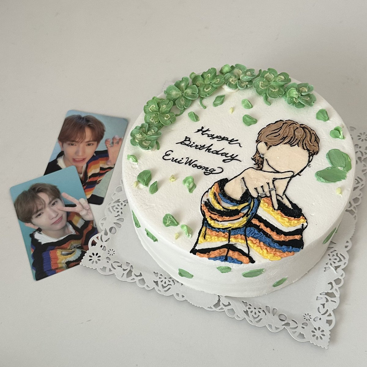 EW__0405's tweet photo. 너가 행복으로 가득한 매일을 보낼 수 있으면 좋겠어🍀 생일 축하해🫶🏻🎂
 #HAPPY_LEW_DAY
#SpringwithLEW
#웅이와_함께_찾아온_봄 https://t.co/MgtIUGjsSD