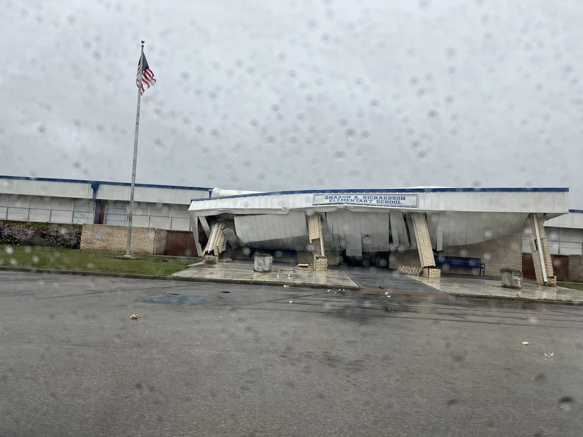 BrianDHimes's tweet photo. Union hill school in Upshur county damage from the tornado west of gilmer yesterday @NWSFortWorth https://t.co/RDeD6CyJLU