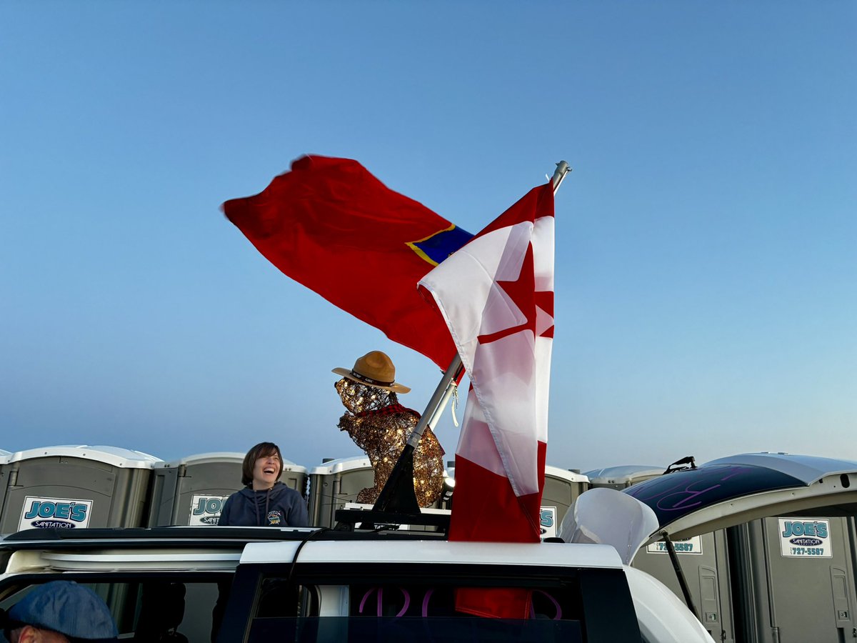 Baker to Vegas LE Relay race off to an amazing start!!!! Even ran into some Canadian teams &amp; 2 from Australia!!! 🏃🏻‍♂️🚔