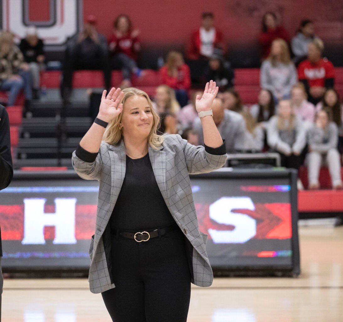 Happy Birthday to our Athletic Trainer Emily! We hope you have a great day!🎉🎂🥳

#OnAMission