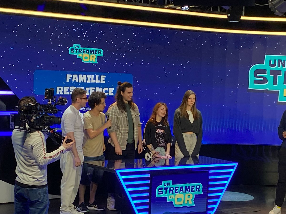 Team Résilience 
<a href="/roroowtv/">Roroow 🃏</a> <a href="/JapanPandaman/">Le Pandaman</a> <a href="/Likywind1/">Likywind</a> <a href="/GarouWalou/">Walou Garou</a> <a href="/tehleadersheep/">Lead, Pokemon Pocket</a> 
VS Team Courage 
<a href="/Nozadah/">Nozadah🎲</a> <a href="/Videokilled007/">Videokilled</a> <a href="/Dicomaniaque/">💜Dico💜</a> <a href="/thevladsuka/">Vlad'</a> @lilasam_ 

C'est parti pour un combat des titans ! 
twitch.tv/makeawishfr