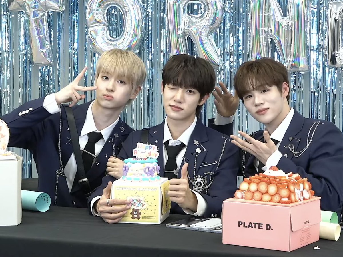 NA_TONNN's tweet photo. 🎂 https://t.co/20p2gRhMWL