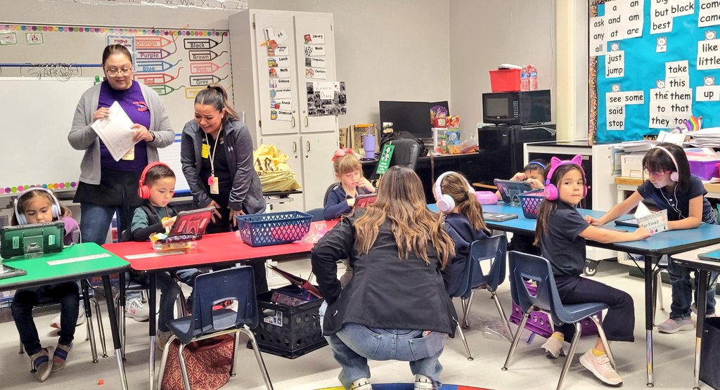 While visiting our 5th Graders, Ensor MS Team visited our Kindergartens.  Culture requires teamwork, vision &amp; colleagues that care! 

We are The Lake Feeder! #TeamSISD #AllIn 
#JustBelieve🐝 #TheLakeFeeder