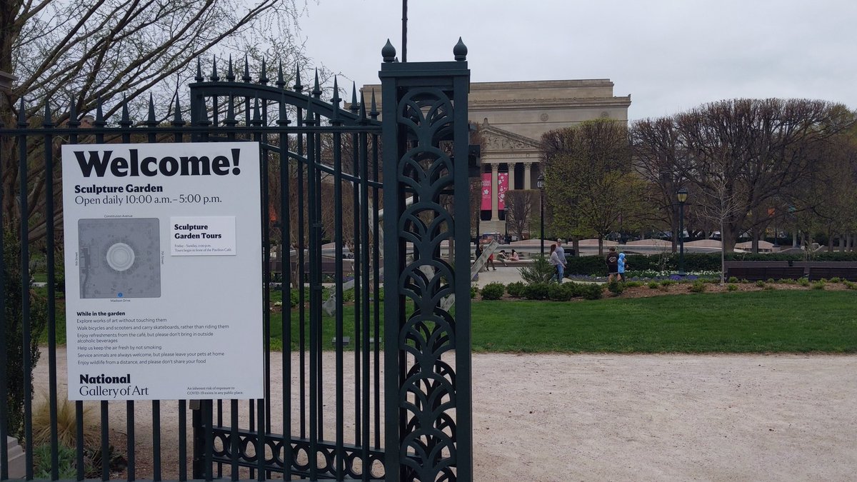 DC_TimeLapse's tweet photo. National Sculpture Garden https://t.co/lez1THcKVV