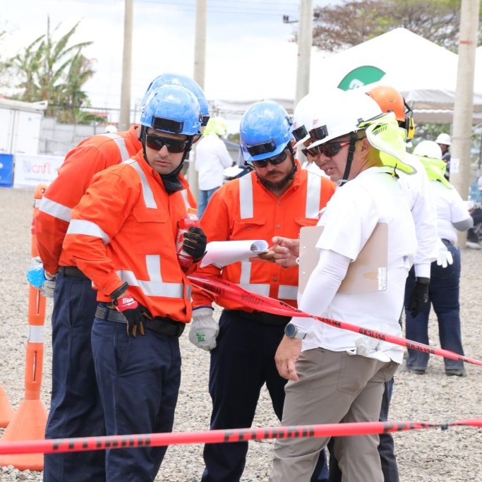 <a href="/CECACIER/">CECACIER</a> Este reconocimiento demuestra las habilidades y el compromiso de nuestro personal con la excelencia, posicionando a la CNFL en el escenario regional. ¡Gracias a todos los que hicieron posible este logro!