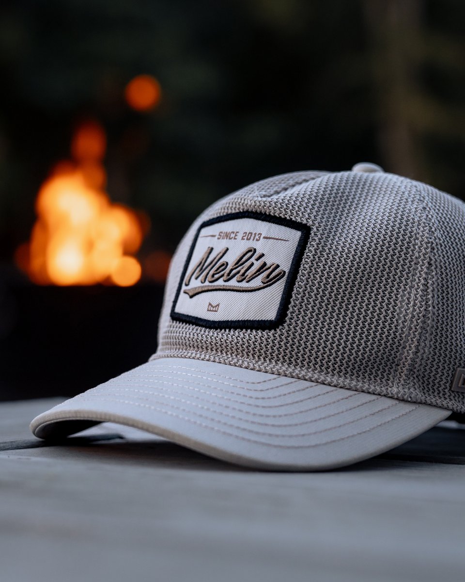 MelinBrand's tweet image. Meet something all-new for us - HYDRO MAC Retro! A collection of unstructured Odyseas with performance-focused Premium Micromesh. Vintage vibes and Western grit, loaded with all of our best tech. 

Grab one before the rest: bit.ly/4j3waqw
#havemorefun #melin #micromesh