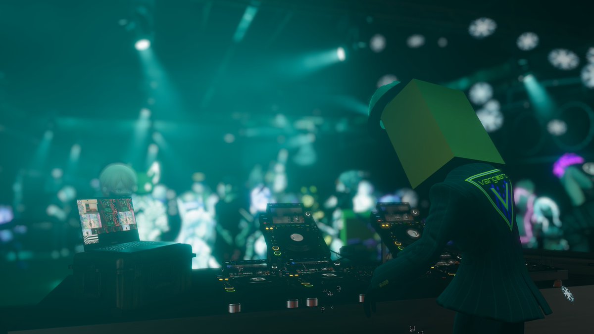 Gathering tweet media