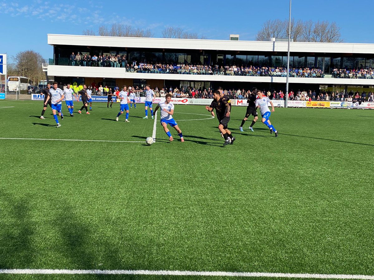 VVIJV's tweet photo. #URKIJS | De titel in de Derde divisie is weer een stukje dichterbij gekomen na de 1-2 overwinning op Urk. 

Lees het wedstrijdverslag hier 👇

https://t.co/mNCSeA3fMS https://t.co/t9uH5NYhes