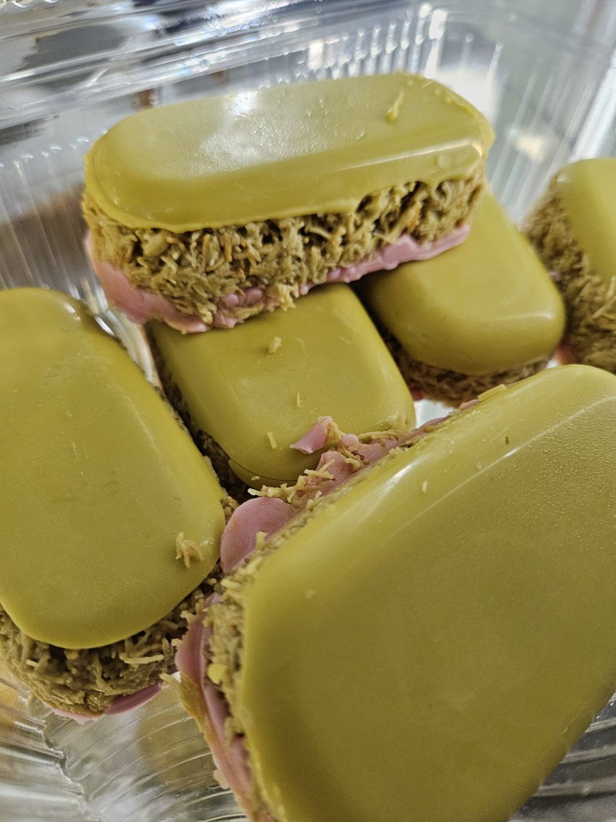 Papi Gelato tweet media