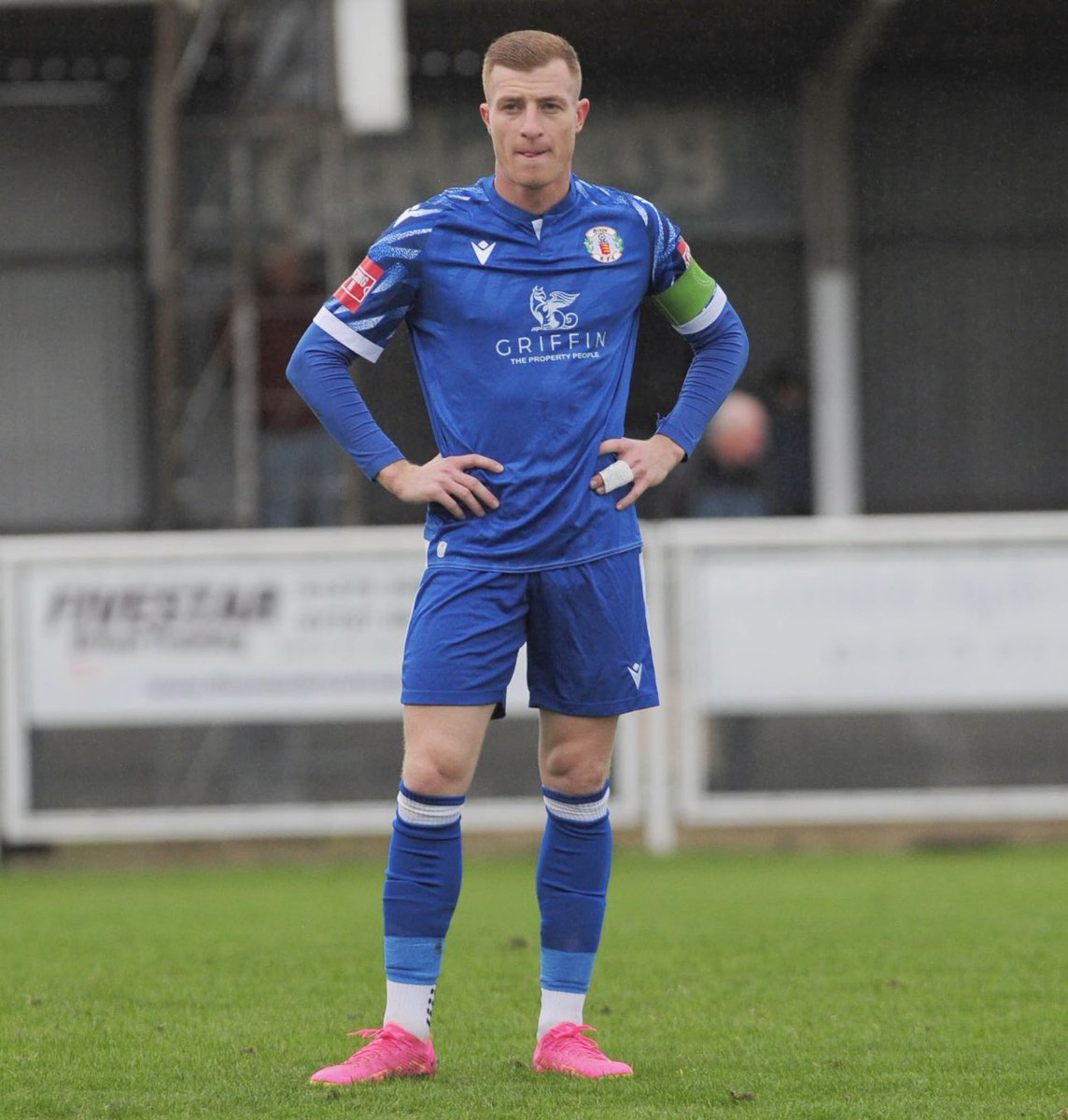 sam bantick (@sambantick) on Twitter photo Straight off the plane โ
Sunburn โ
3 points โ
7 wins on the spin โ
18th goal of the season โ
Best fans in the league โ
Waters wet โ
Happy Saturday <a href="/GraysAthleticFC/">Grays Athletic Football Club</a> โฝ๏ธ๐ Straight off the plane โ
Sunburn โ
3 points โ
7 wins on the spin โ
18th goal of the season โ
Best fans in the league โ
Waters wet โ
Happy Saturday <a href="/GraysAthleticFC/">Grays Athletic Football Club</a> โฝ๏ธ๐