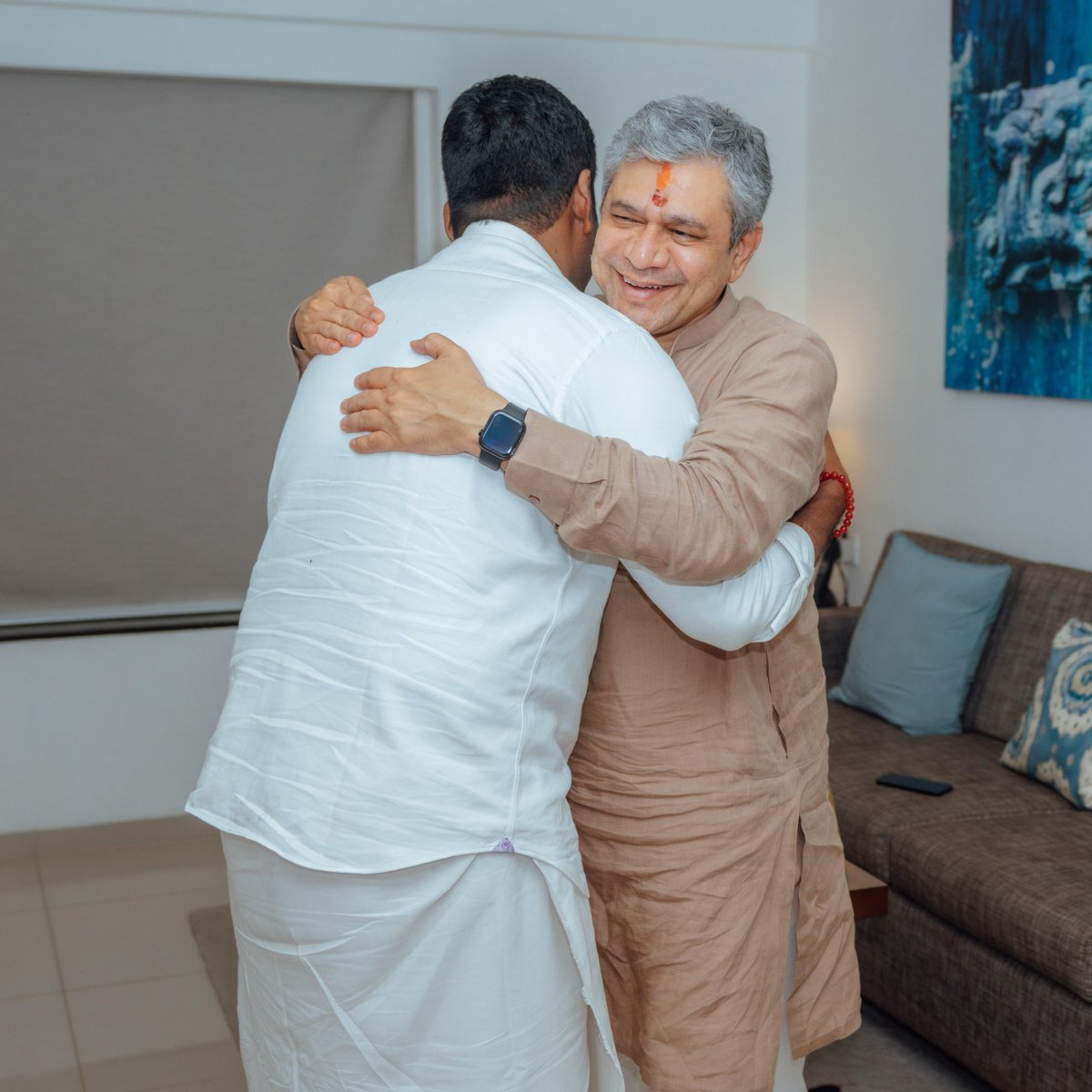 annamalai_k's tweet photo. Delighted to welcome our Hon Railway Minister Thiru @AshwiniVaishnaw avl on his arrival in Rameswaram today for the inauguration of the new Pamban railway bridge tomorrow. https://t.co/jolD6BV6x9