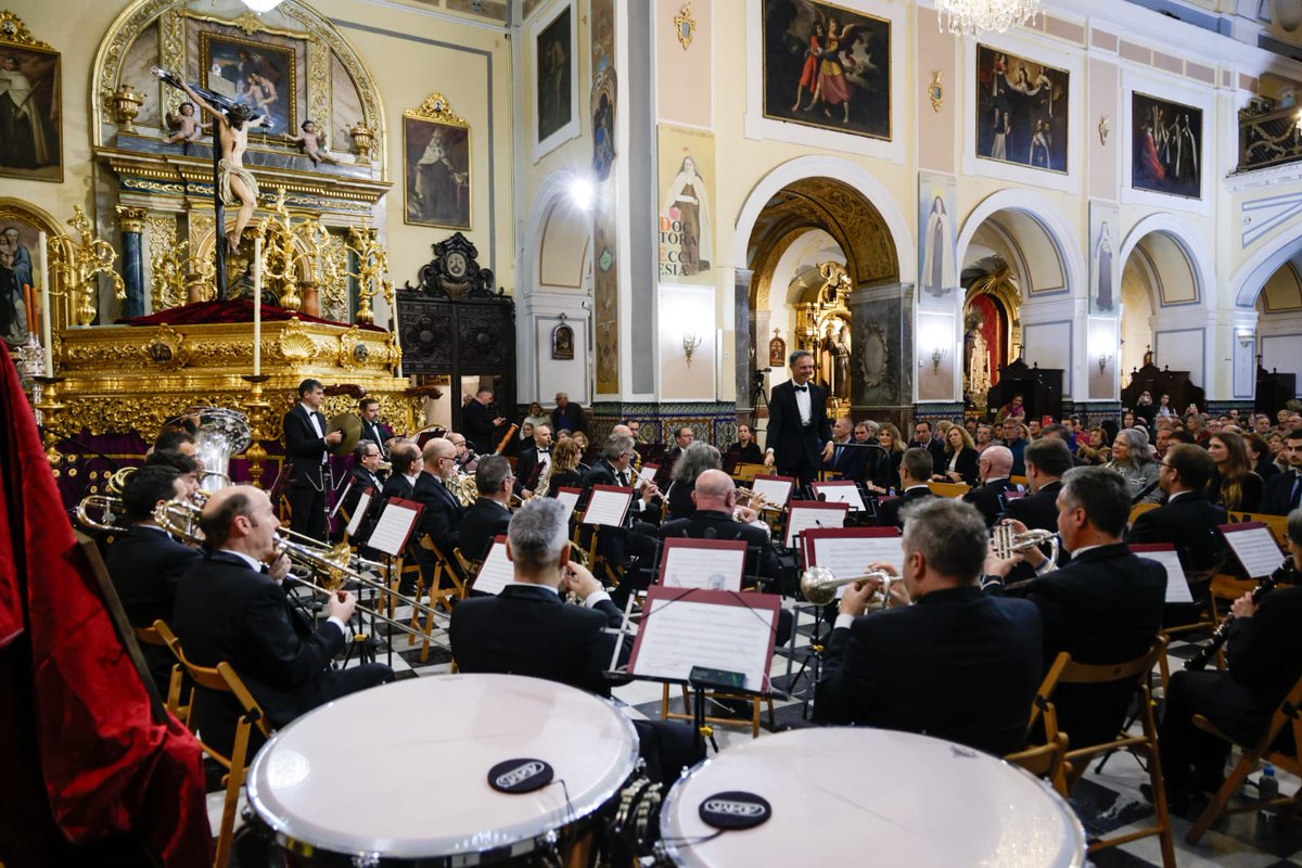 cogitise's tweet photo. 🗣️ "Al cielo con ella Sevilla"
El poeta y compositor José León protagoniza el XXXI Acto de Exaltación de la Semana Santa de Sevilla de #COGITISE de la mano de la @BSMSevilla

https://t.co/YdF1W1MB32 https://t.co/pPw19UUjhh