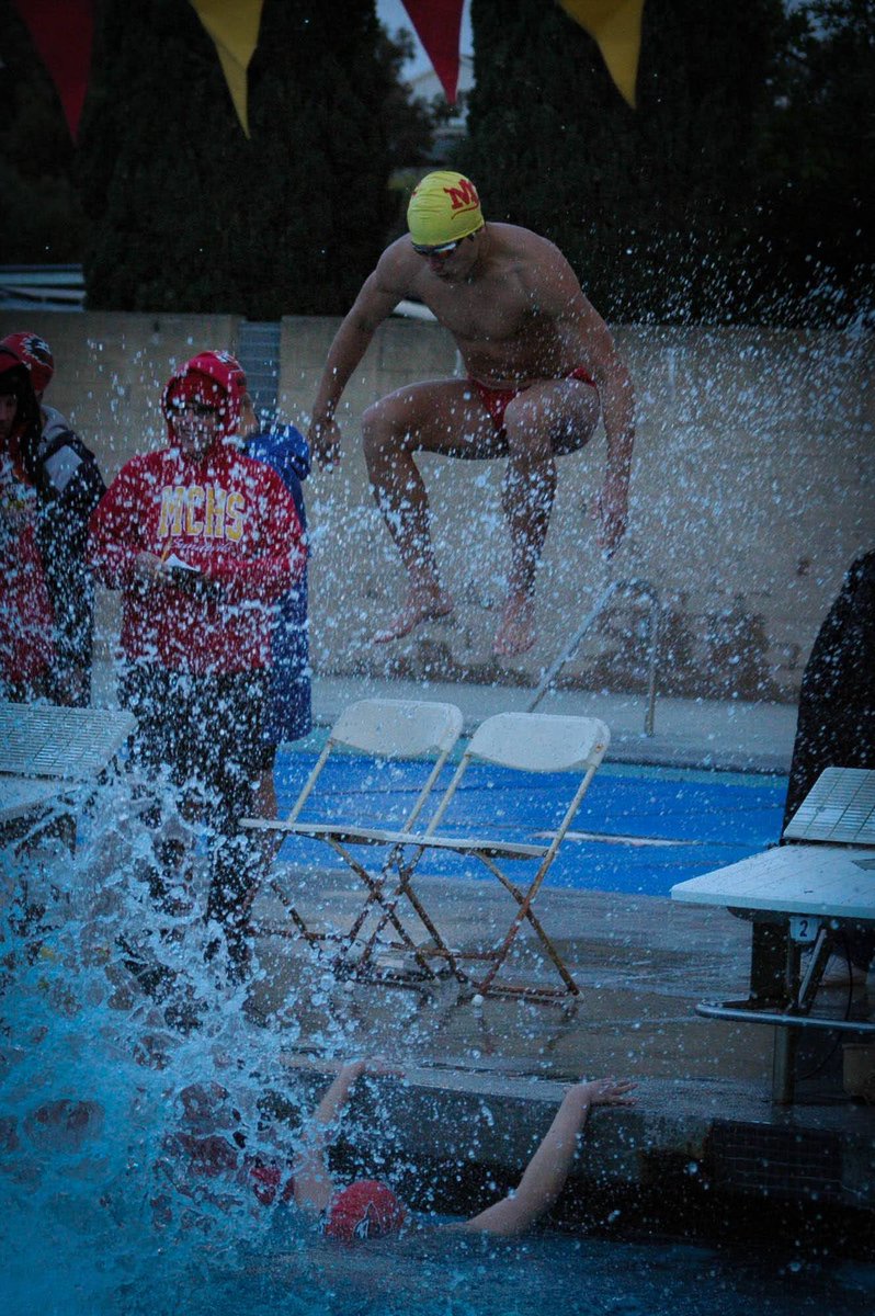KyleJBolas (@kjbolas06) on Twitter photo Even during swim season I’m still keeping my size and getting stronger for football. I am willing to learn and play any defensive position. I can’t wait for the next football season.
<a href="/jtamoe46/">John Taumoepeau</a> <a href="/DrewWestling7/">Drew Westling</a> <a href="/kinggeorge58/">Wayman Yeldell</a> Even during swim season I’m still keeping my size and getting stronger for football. I am willing to learn and play any defensive position. I can’t wait for the next football season.
<a href="/jtamoe46/">John Taumoepeau</a> <a href="/DrewWestling7/">Drew Westling</a> <a href="/kinggeorge58/">Wayman Yeldell</a>