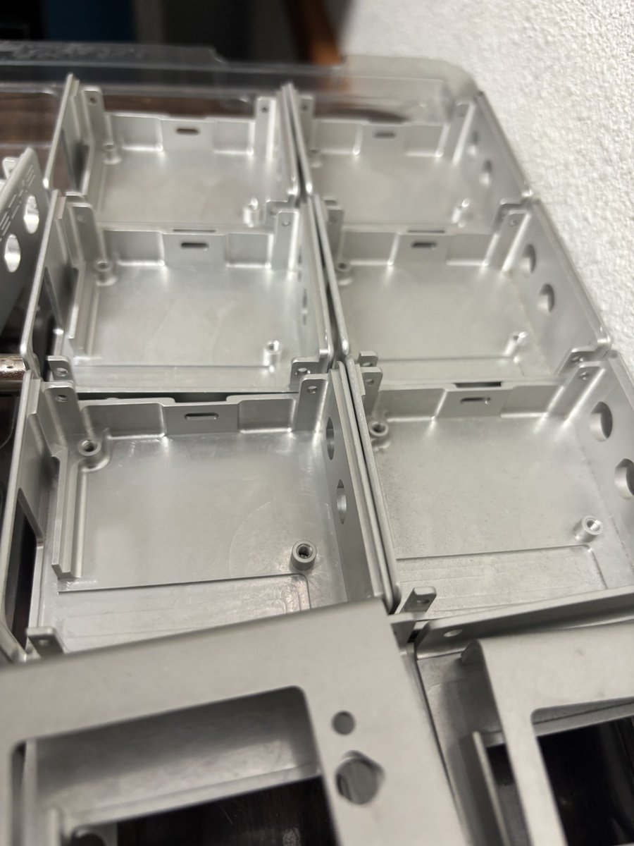 Denecke_inc's tweet photo. A batch of SB-4s in the works! 🎬#deneckeinc #denecke #deneckesb4 #timecode #timecodegenerators #builttolast #establishedin1975 #madeinusa #fathertime https://t.co/DGwPH031c4