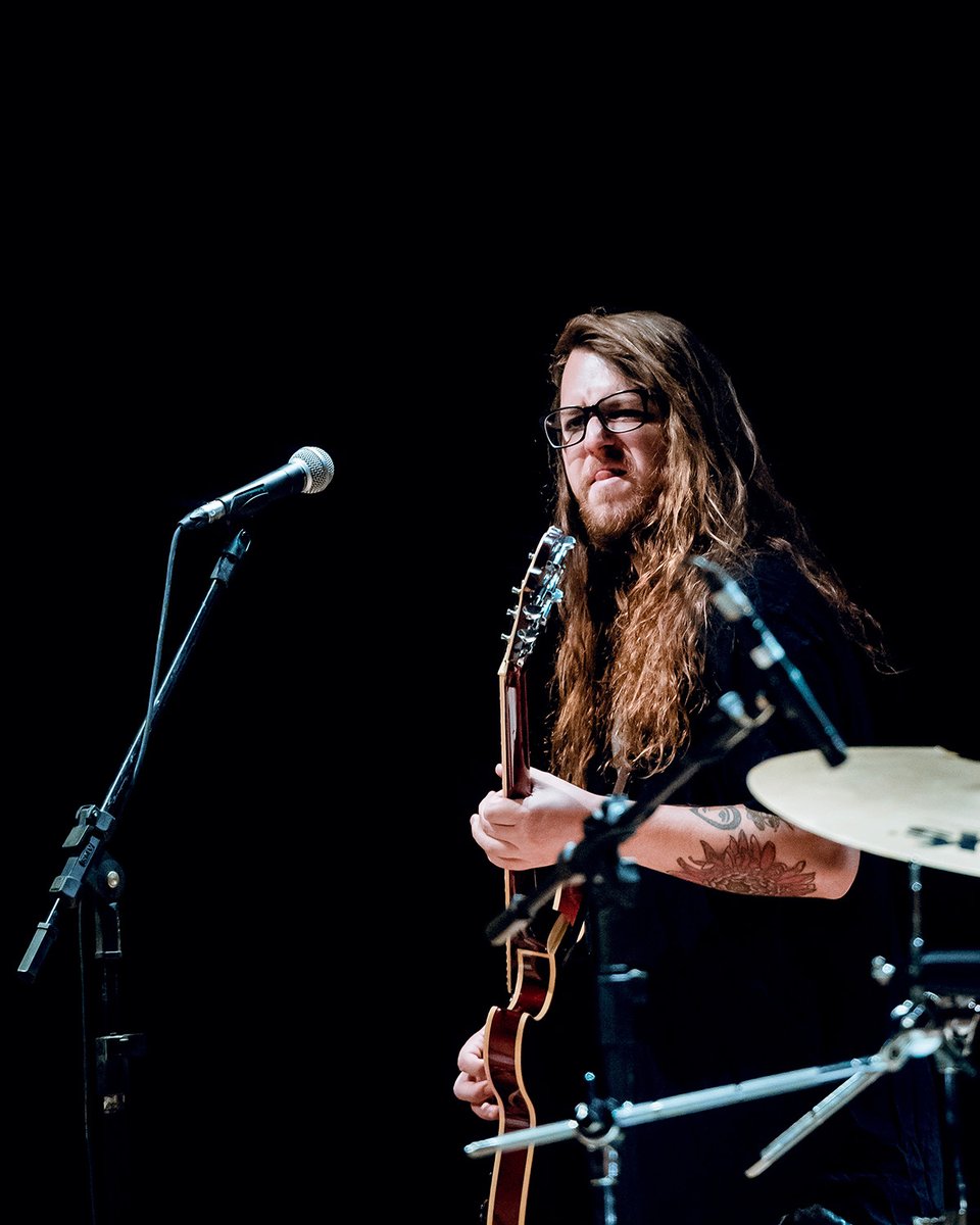 HOJE! Chegou o dia do nosso ÚLTIMO SHOW no Brasil antes da pausa... vamos celebrar esse momento juntos! Nos vemos no Cine Joia a partir das 22h (show à meia-noite).

Fotos do show no Rio de Janeiro por Cristiano Juruna