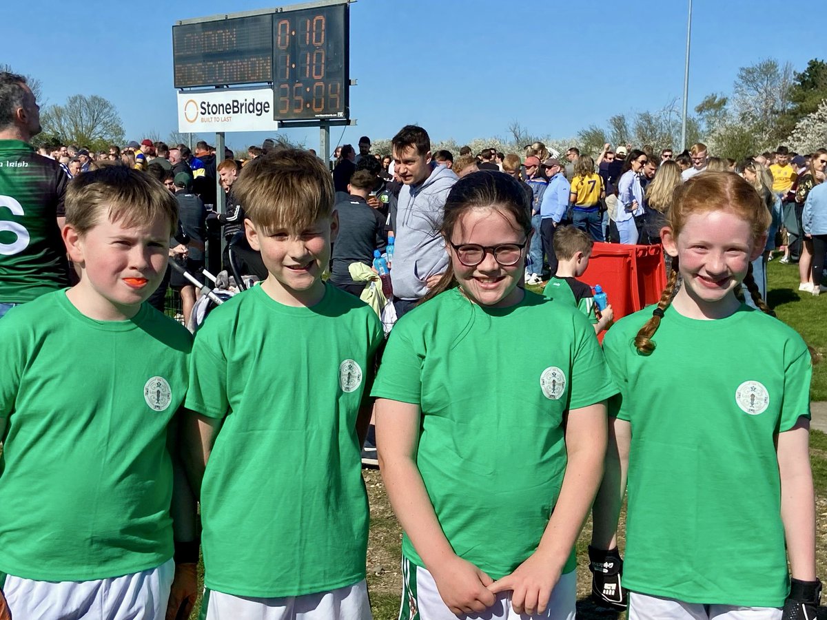 An amazing day for our Gael Londain superstars Pearse, Jude, Muireann and Róisín who played at half time in the London V Roscommon Senior Championship match at McGovern Park! 💚
