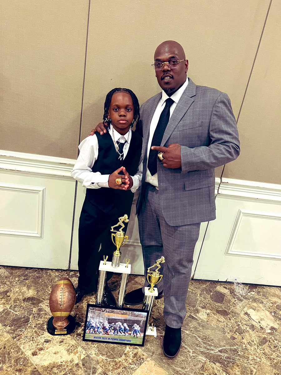Had a great time at our Awards Banquet last night.

Blessed to be named #MVPofTheLeague
#TeamMVP
#AllStar 

Thank You to my coaches and teammates for supporting me and believing in me! 

#GoHawks 
#BrooklynSkyhawks