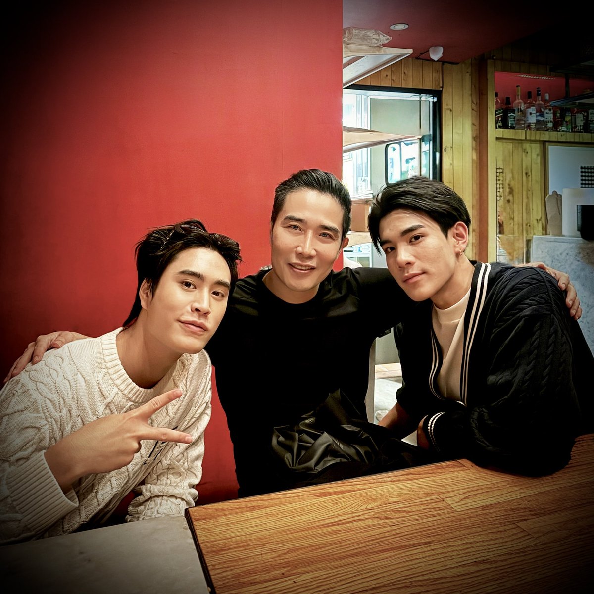 My hats off to <a href="/gemini_ti/">gemini_nt</a> &amp; <a href="/tawattannn/">FOURTH</a> for their sold-out fanmeet show in NYC. Congrats! เจมิไน &amp; โฟร์ท พิชิตนิวยอร์ก งานแฟนมีตบัตรหมดภายในวันเดียว ยินดีด้วยนะครับ #geminifourth