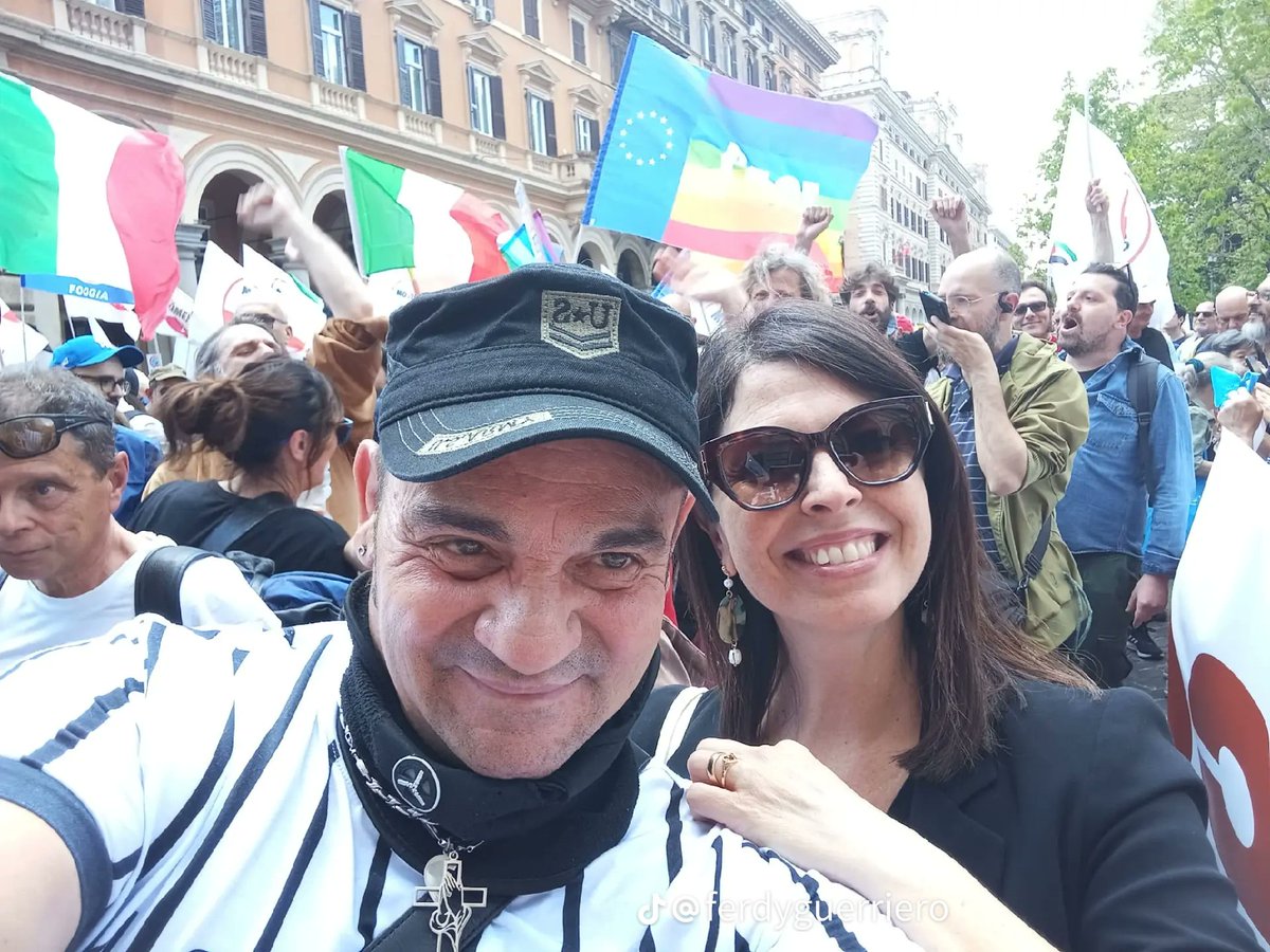 loredanaronchi's tweet photo. #PresidenteConte provate a cancellarci #NoAlRiarmo #fermiamoli
#Calenda
#Picierno
#MaxCoccia
#Fattorini
#Cappellini
#MicheleSerra
#FilippoSensi
#FabioFazio
#Molinari
#Parsi
#Tocci
#Parenzo
#porro #cruciani
#sallusti #vespa #belpietro
#meloni #taiani
#salvini #andateacasa https://t.co/vgUuse4lJS