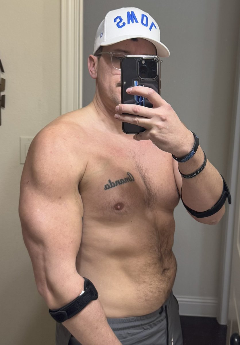Lawrence | SwolLyfe tweet media