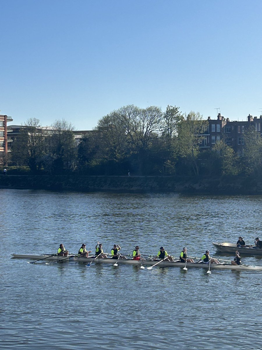 ChelseaAcad6thForm tweet media