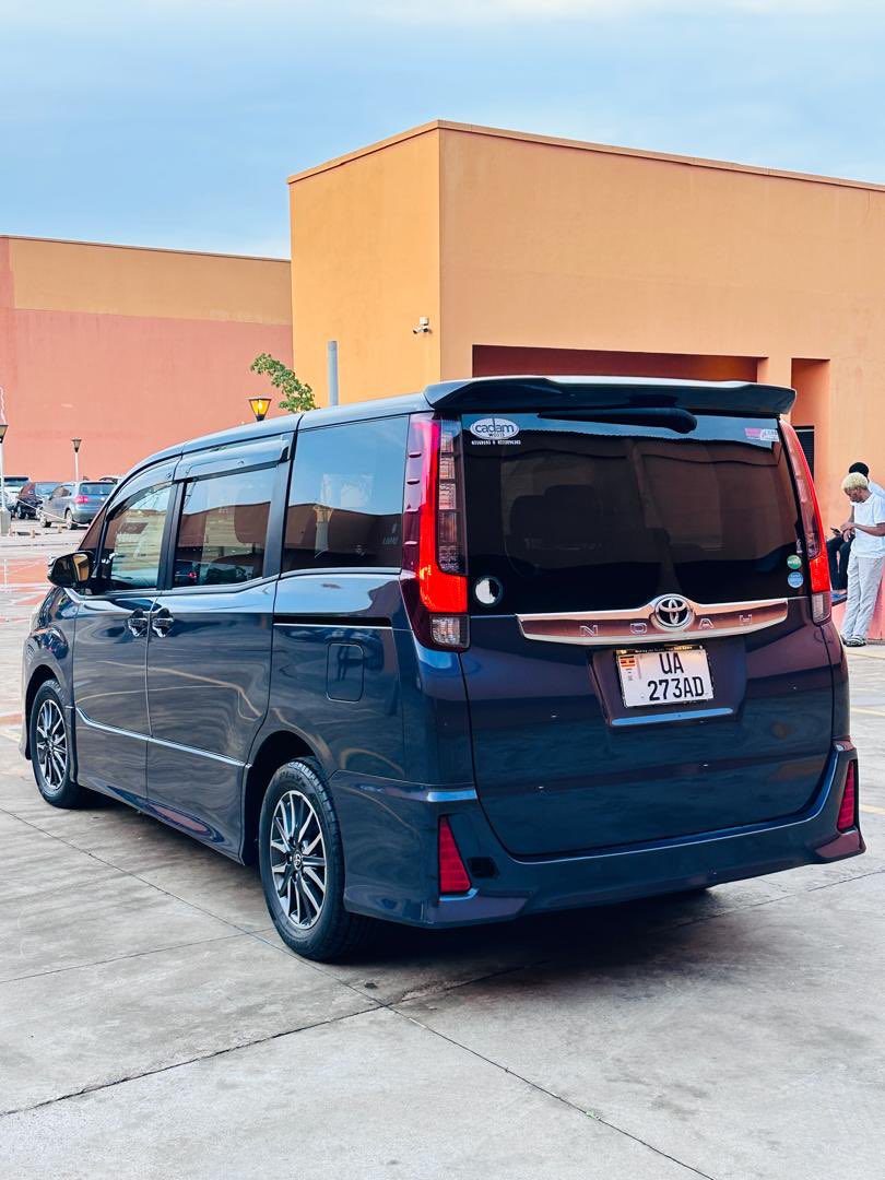 iconcomputerz's tweet photo. Noah Model 2016 2.0cc @66m 

-Smooth, fuel-efficient engine tuned for comfort and daily driving.  
- CVT provides seamless acceleration (not sporty but economical).  
- Designed for family use, not performance-oriented. https://t.co/ZkbjaaHqqs