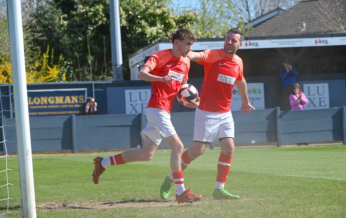 Dial striker Harry Rice (left) scores the first of two goals against <a href="/wimbledoncasual/">Wimbledon Casuals FC</a> in the <a href="/SurreyPremierFL/">Surrey Premier County Football League</a> today to take his tally to 28 for the season (in all competitions). It finished 3-3 at Alwyns Lane.

<a href="/NonLeagueHQ1/">NonLeagueHQ</a> <a href="/GoonerFanzine/">The Gooner</a> <a href="/NonLeagueCrowd/">Non League Crowds</a> <a href="/AFSCLondon/">Arsenal Supporters Club 💥</a>