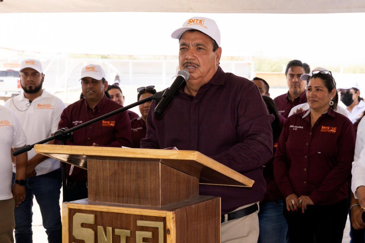 Ante los embates del gobierno de E.E.U.U., es momento de cerrar filas con la Presidenta <a href="/Claudiashein/">Claudia Sheinbaum Pardo</a>, afirmó el líder nacional del #SNTE, Mtro. Alfonso Cepeda Salas. Durante su gira de trabajo por #Coahuila, reiteró que México cuenta con sus maestros.
bit.ly/4jmHsGs