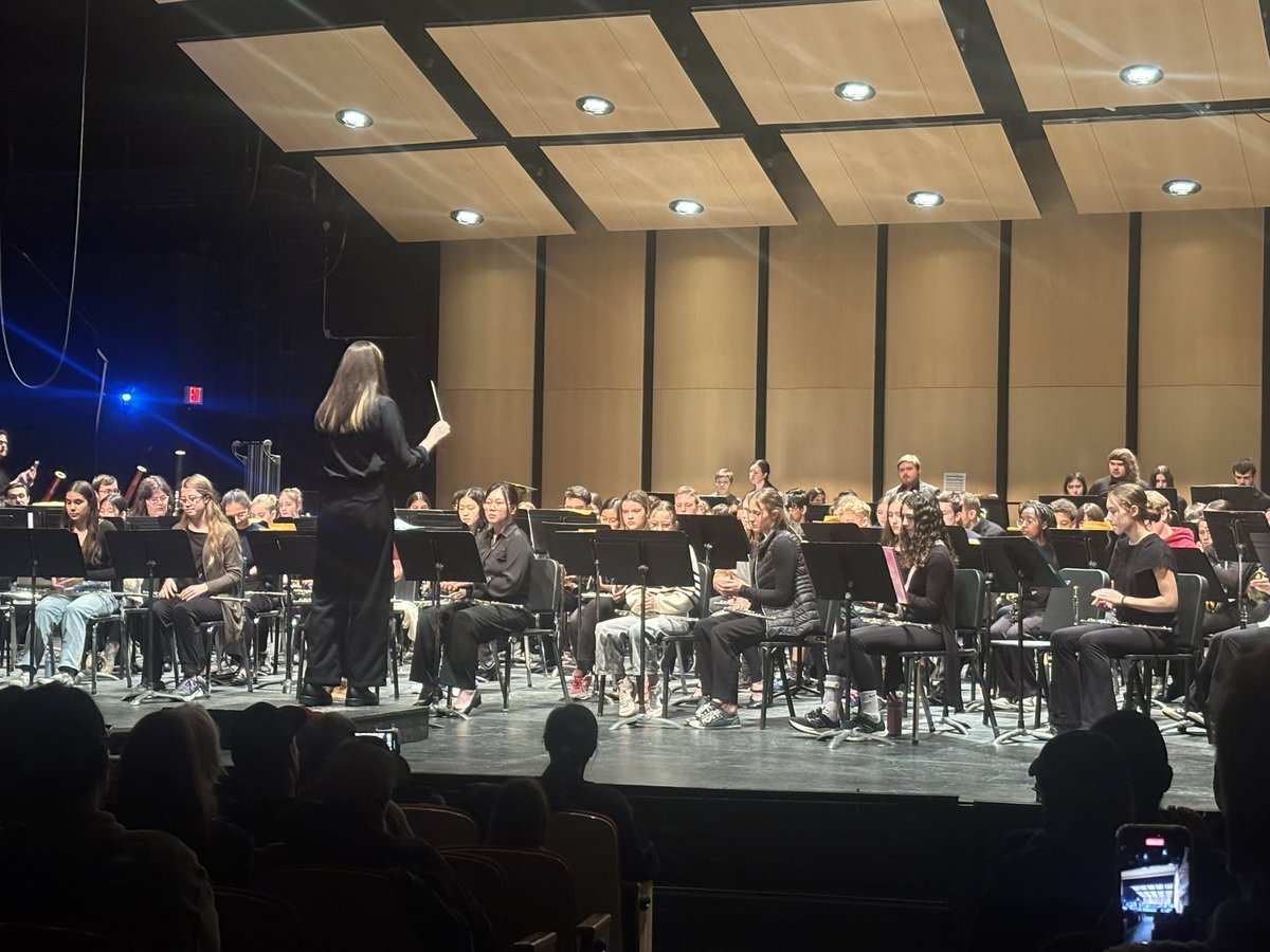 So proud of our Ss: Thomas, Ethan, Keerthana, Dany, Sophia, Irene &amp; Alum: Sameed &amp; Hannah for their performance this AM <a href="/westernuMusic/">Western Music</a> with Young Winds. An incredible opportunity for our young musicians! A fantastic learning opportunity for all involved.