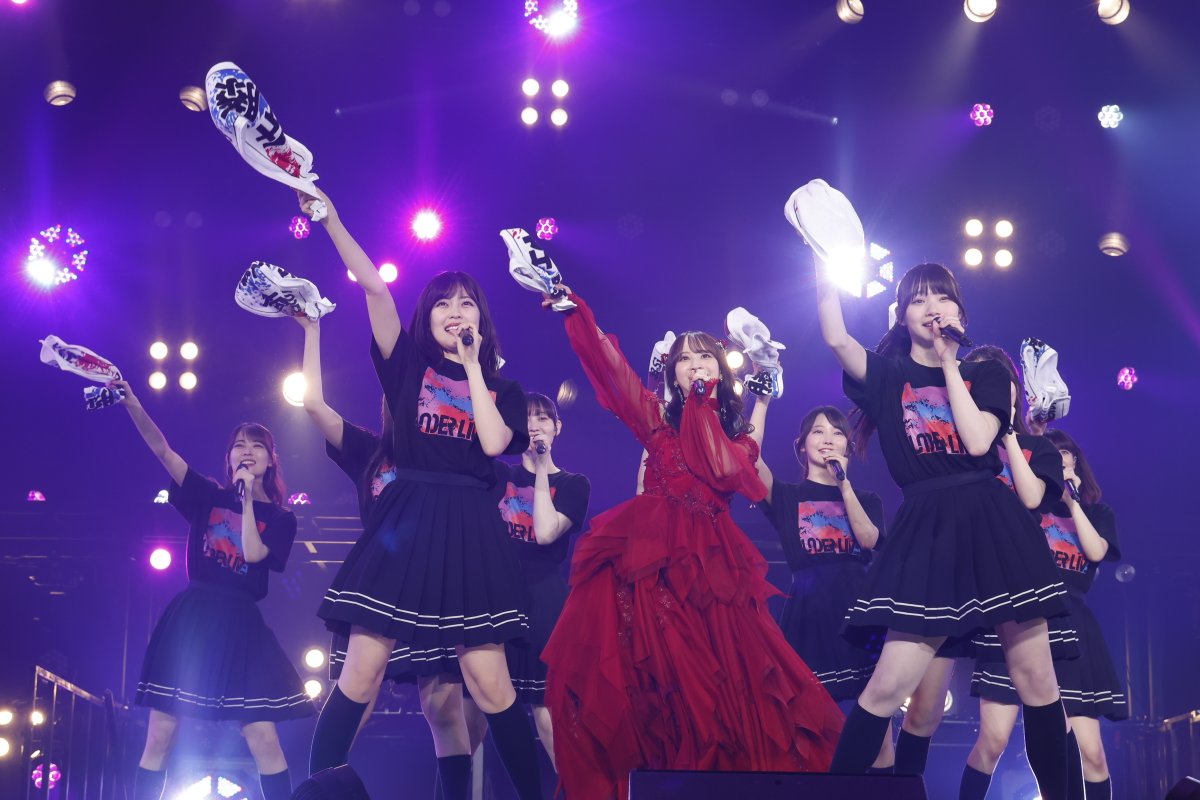 BUBKA_henshuubu's tweet photo. 乃木坂46佐藤楓卒業セレモニー「私の存在が日々の活力だったり、糧だったり、日常の一部になっていたら嬉し���ですし、ここにいる意味があります」

▼ライブレポ&amp;写真
https://t.co/1Y3ucfmmAG

#乃木坂46　#佐藤楓　 #佐藤楓卒業セレモニー https://t.co/2AaghjYEYT