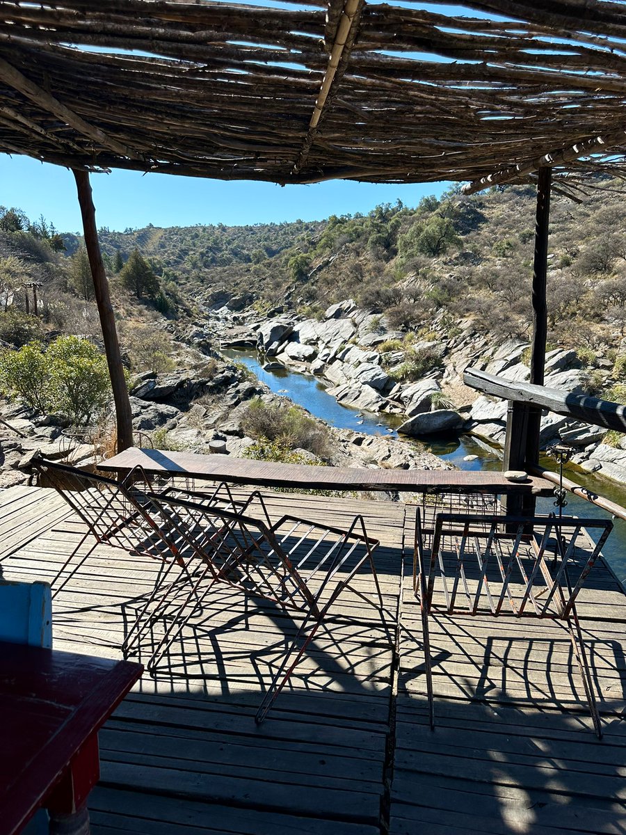 gui10road's tweet photo. TRAPICHE, San Luis 💧 hermoso pueblo atravesado por ríos que desembocan en el embalse La Florida. Recomiendo almorzar en cualquiera de los balnearios frente al río + visitar los 7 cajones, un mate frente al dique La Florida viendo el atardecer y cenar en Florencia https://t.co/NvZVe8BT5D