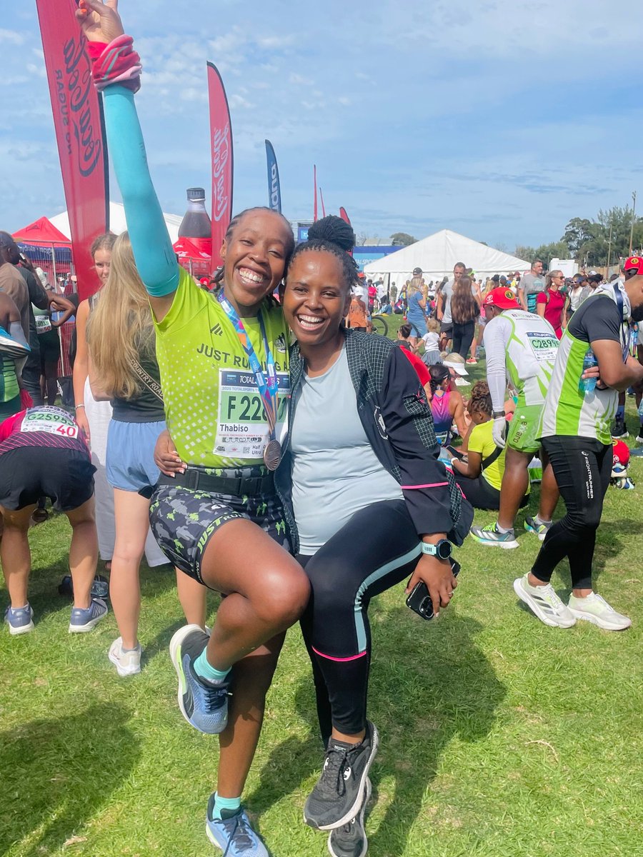 CaThiii_M's tweet image. Girlie ran a PB! 😊❤

2024: 6:05:29
2025: 5:56:22

Congratulations to all the runners who lined up at TTOM today! 😊

#RunningWithSoleAC #TrapnLos
#FetchYourBody2025 #IChoose2BActive #IPaintedMyRun #VitalityActiveRewards