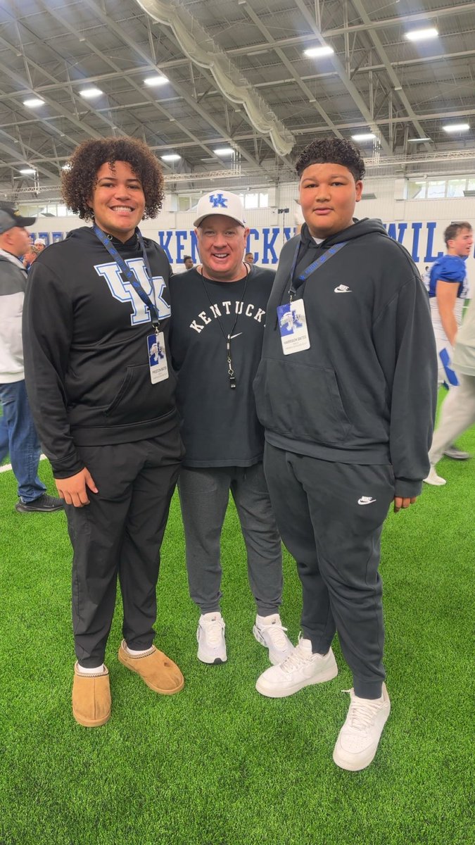 PrestonBates_1's tweet photo. Had a great time  at @UKFootball today! https://t.co/mFbLmNR8WH