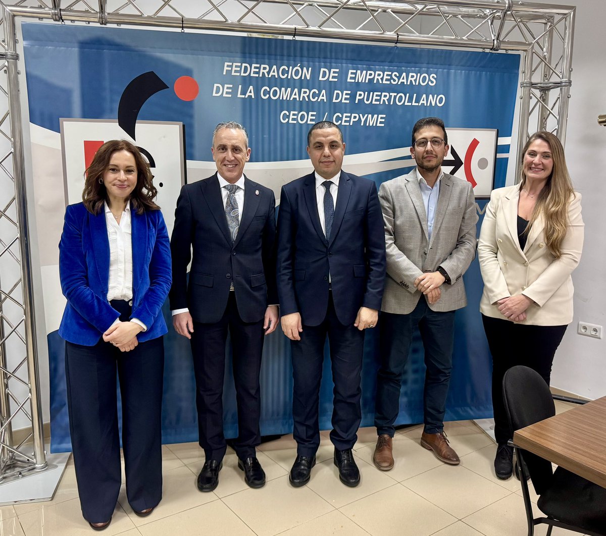 El Consul General Kamal Arifi ha realizado una visita a la ciudad de Puertollano que ha tenido como eje central, el desarrollo de la cooperación descentralizada y en particular en el ámbito de las energías limpias y del hidrógeno verde <a href="/MoroccoInESP/">Marruecos en España</a> <a href="/DiplomaciaM/">Diplomacia_marroquí 🇲🇦</a> <a href="/aytopuertollano/">PUERTOLLANO</a>