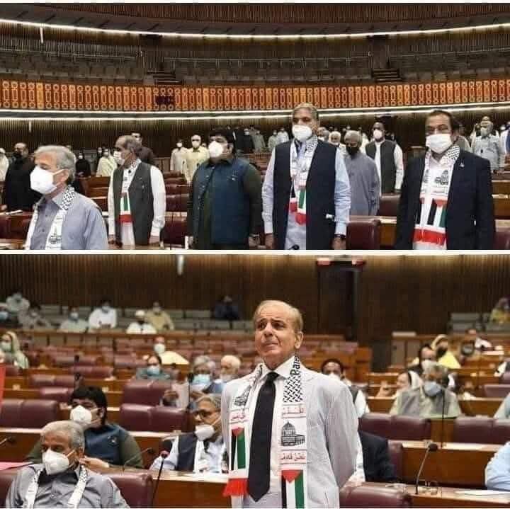 Usman Rizvi (حافظ)🇵🇸 (@iusmanrizvi) on Twitter photo اپوزیشن میں فلسطین کے حق میں بیانات دینے والے آج حکومت میں بیٹھ کر کیوں خاموش ہیں ؟؟
<a href="/CMShehbaz/">Shehbaz Sharif</a>
#TLPDemands_Jihad4Gaza اپوزیشن میں فلسطین کے حق میں بیانات دینے والے آج حکومت میں بیٹھ کر کیوں خاموش ہیں ؟؟
<a href="/CMShehbaz/">Shehbaz Sharif</a>
#TLPDemands_Jihad4Gaza