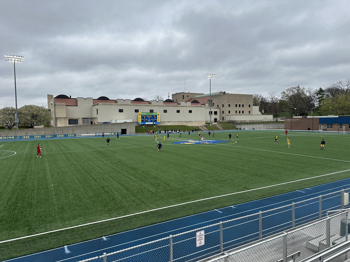 Second Annual 𝗔𝗹𝘂𝗺𝗻𝗶 𝗚𝗮𝗺𝗲 was a success! Thanks to all who made this game possible, once a 𝗥𝗼𝗼 always a 𝗥𝗼𝗼!

𝗧𝗲𝗮𝗺 GOLD with the W 😎🤘

#KCROOS #ROOUP