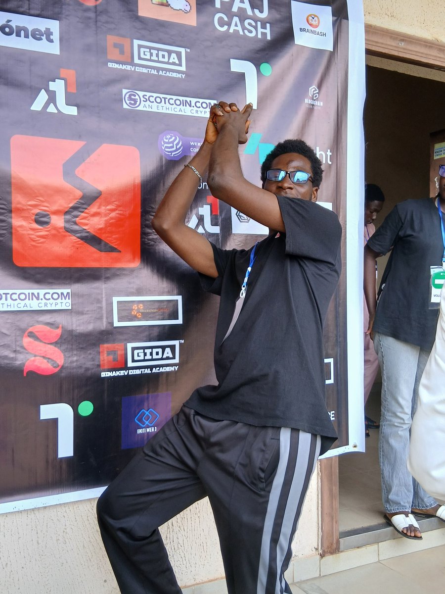 BrainBash_BB's tweet image. BrainBash is an innovative educational platform dedicated to transforming learning through digital solutions. Our mission is to make quality education accessible and engaging by integrating technology with traditional learning methods.

#EkitiWeb3 #brainbash #AKDebug #student