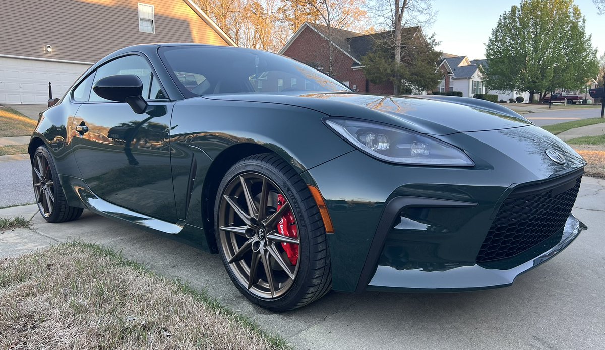 Joshua Michael French ジョシュア tweet media