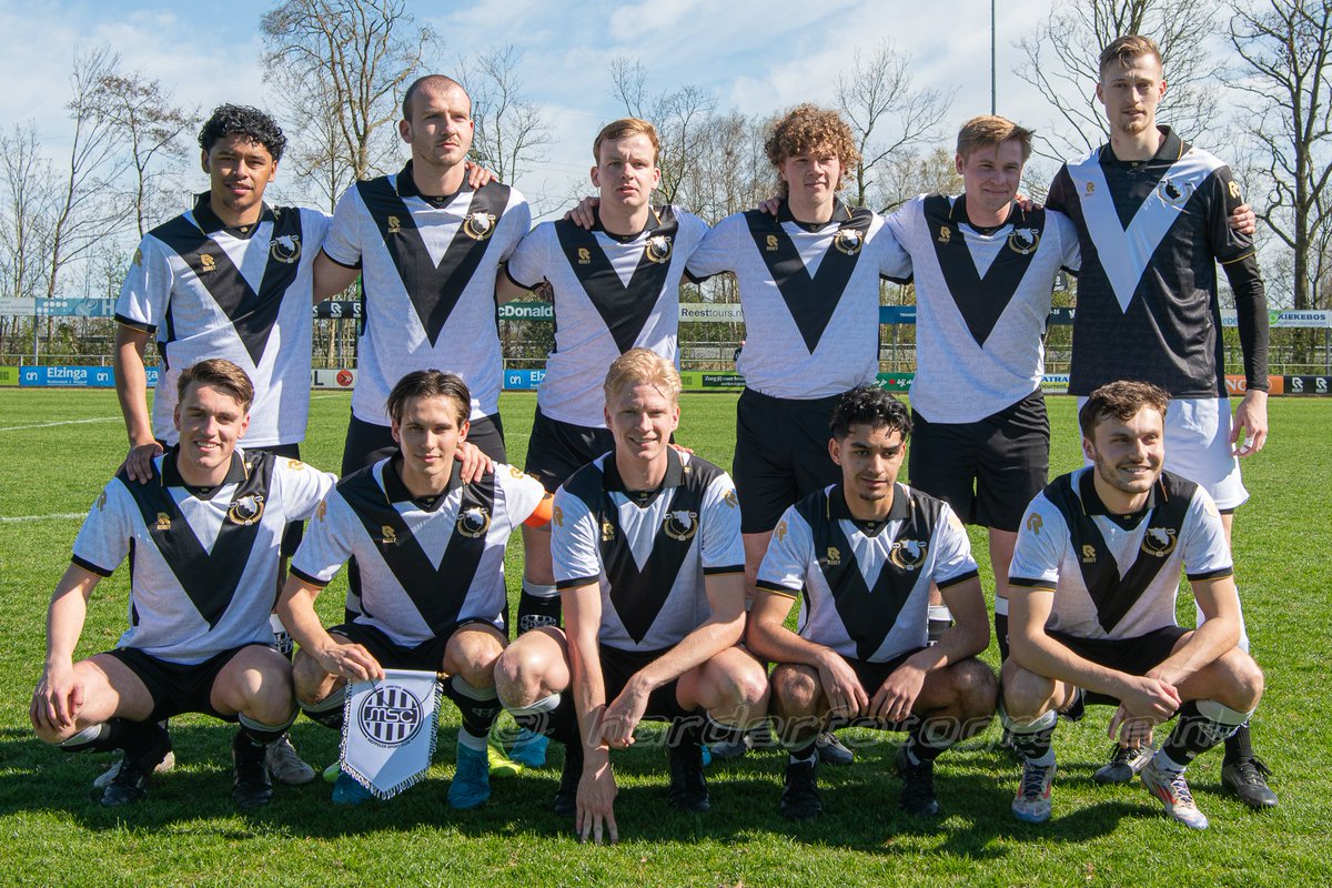 MSC wint bijzondere wedstrijd bij aftrap van 8-daagse viering van het 115-jarig verenigingsbestaan. Het duel in de prachtige retroshirts levert een minimale zege op. Lees hier meer: mscmeppel.nl/algemeen-nieuw…
