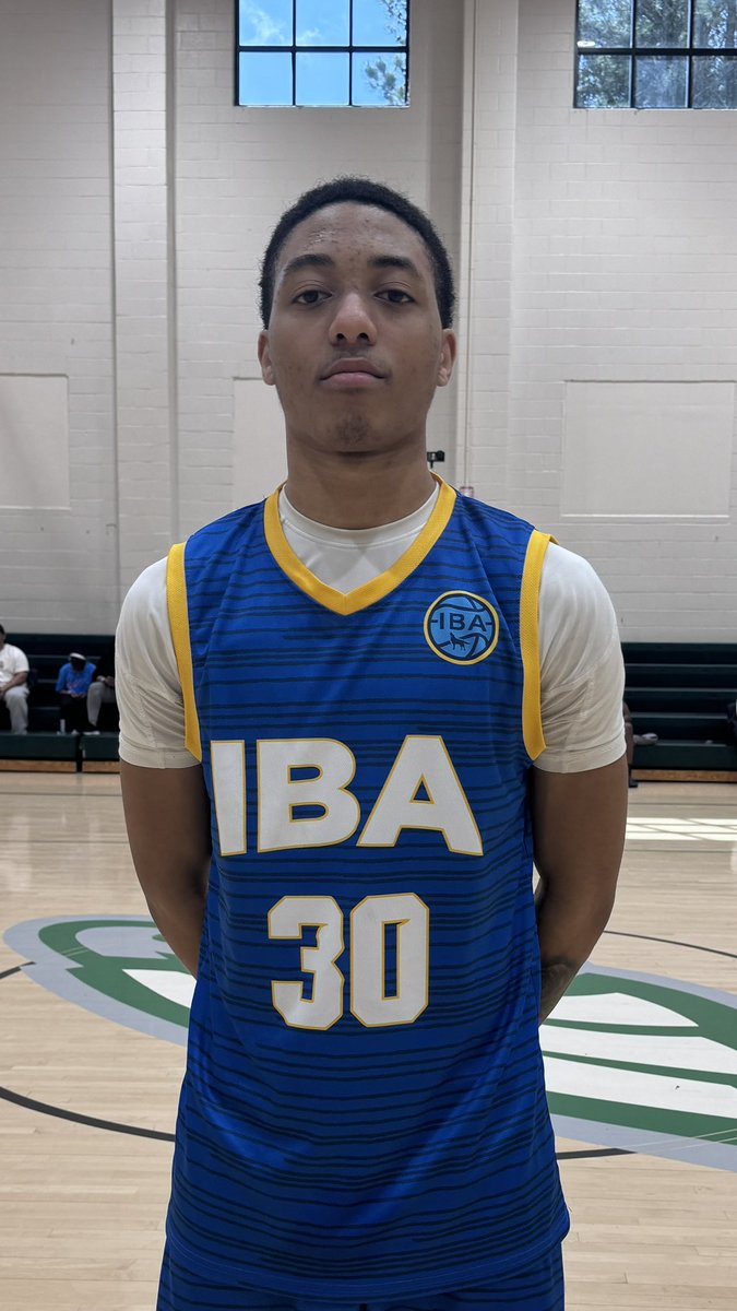 Braedyn Gillespie <a href="/braedyn_g/">Braedyn Gillespie</a> consistently challenges defenses both on the perimeter and in the paint. He makes smart reads with the ball, showing great decision-making and the ability to impact the game on multiple levels. #OTRCircuit
<a href="/OntheRadarHoops/">Shun Williams</a> <a href="/TaiYoungHoops/">Tai Young</a>