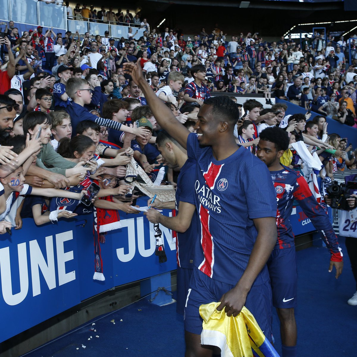 ¡El primer ecuatoriano en coronarse campeón de la <a href="/Ligue1_ESP/">Ligue 1 Español</a>! 🏆

🇪🇨 𝐖𝐈𝐋𝐋𝐈𝐀𝐍 𝐏𝐀𝐂𝐇𝐎 🇪🇨