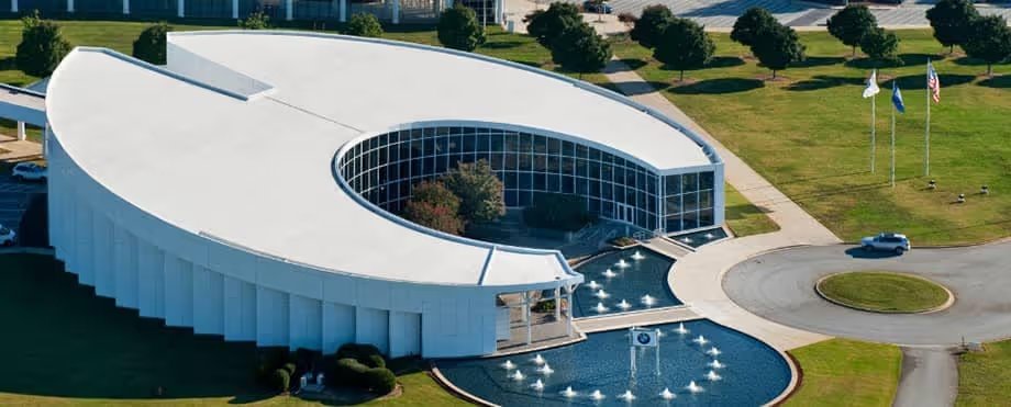 UsmanAnzaar's tweet image. 6/11 Real-world impact already! BMW is testing Figure robots at their South Carolina plant, focusing on tasks in logistics and manufacturing6 .... Initial tests showed a 400% faster cycle time in some applications! 🤯#IndustrialAutomation #RoboticsInManufacturing #BMW