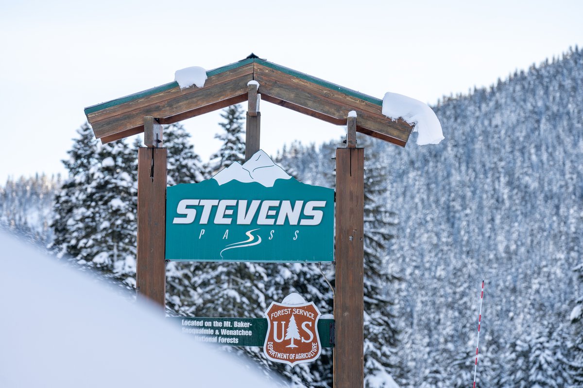 Stevens Pass tweet media
